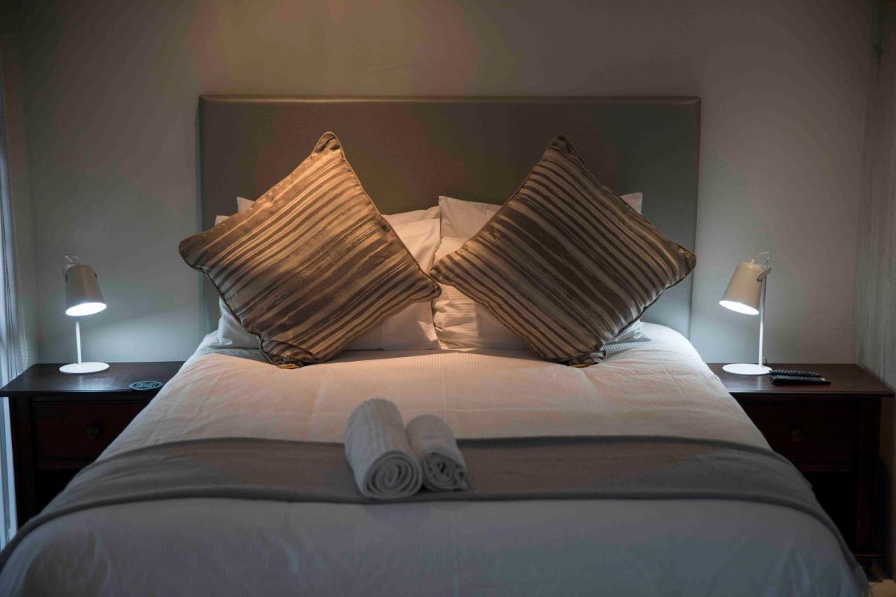 Palmwood Guesthouse อมันซิมโทที ภายนอก รูปภาพ