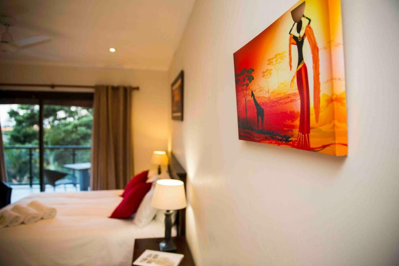 Palmwood Guesthouse อมันซิมโทที ภายนอก รูปภาพ