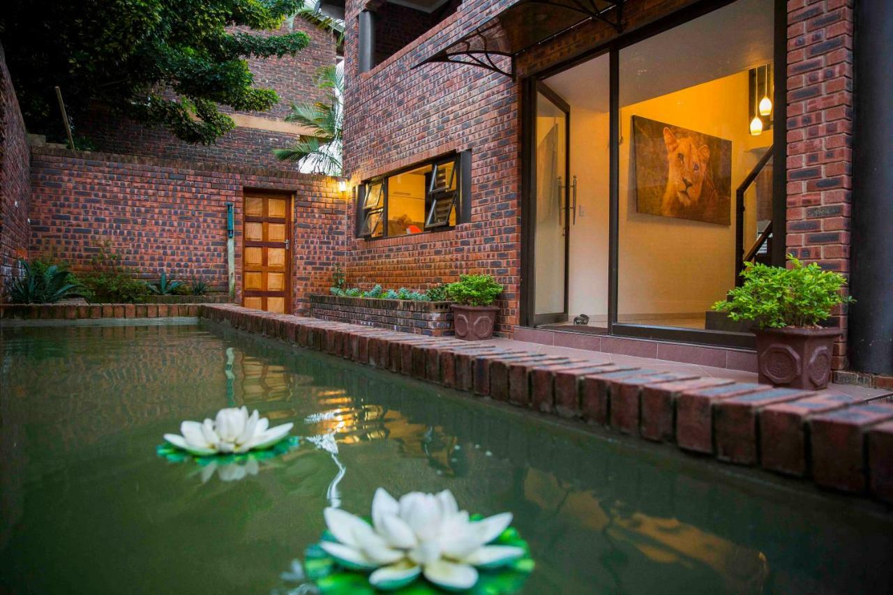 Palmwood Guesthouse อมันซิมโทที ภายนอก รูปภาพ